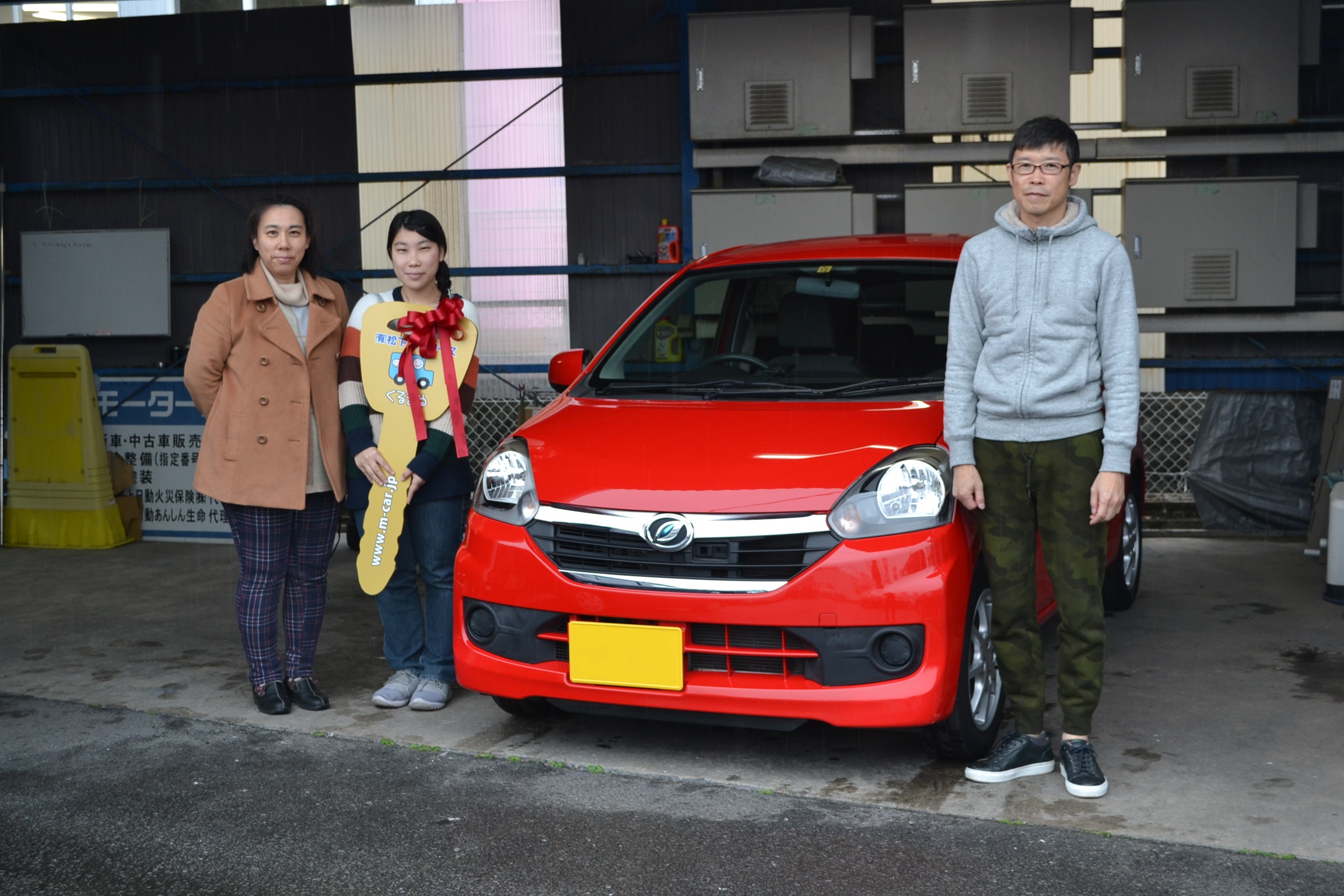 ダイハツ ミライース 納車式 大分県中津市で中古車リースなら軽自動車専門店 松下モータース 定額エコノリくん